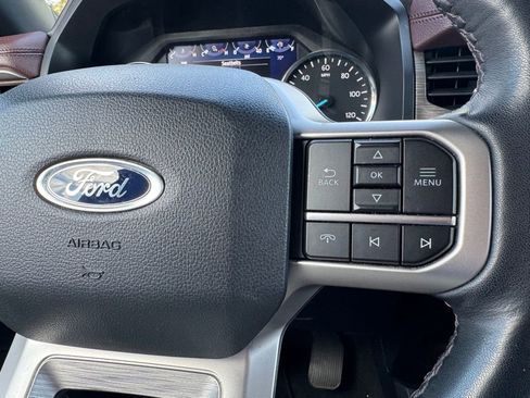 Used 2024 Ford Expedition Limited image 6