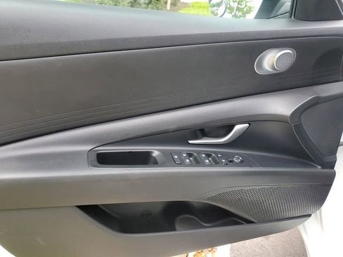 Used 2022 Hyundai Elantra SEL w/ Cargo Package FWD image 16
