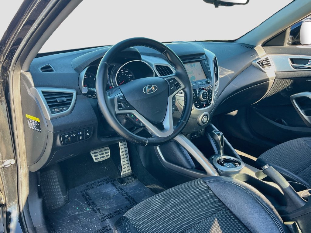 Used 2015 Hyundai Veloster w/ Option Group 03 FWD image 9