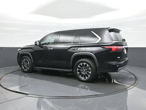Certified 2024 Toyota Sequoia Limited w/ Tow Technology Package AWD/4WD image 5
