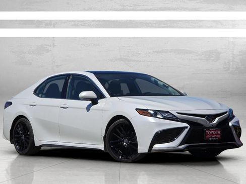 Used 2024 Toyota Camry XSE w/ Navigation Package FWD image 2