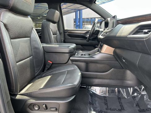 Used 2023 Chevrolet Tahoe High Country AWD/4WD image 29