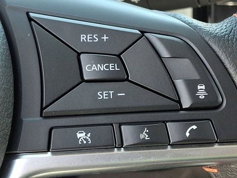 Used 2023 Nissan Kicks SR w/ SR Premium Package image 22