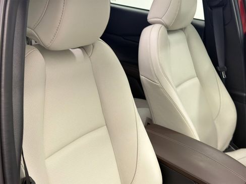 Certified 2025 MAZDA CX-30 AWD 2.5 S w/ Premium Package image 11