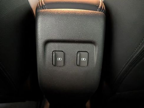 Used 2024 Nissan Kicks SR w/ SR Premium Package image 10