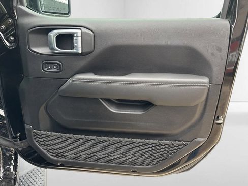 Used 2021 Jeep Wrangler Unlimited Sahara image 29