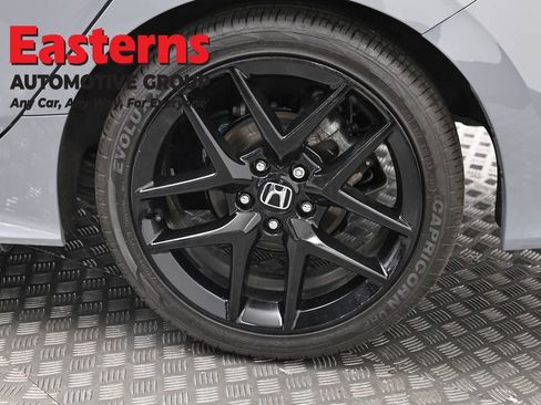 Used 2025 Honda Civic Sport image 32