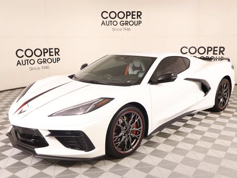 Used 2024 Chevrolet Corvette Stingray Preferred Cpe w/ Z51 Performance Package RWD image 10