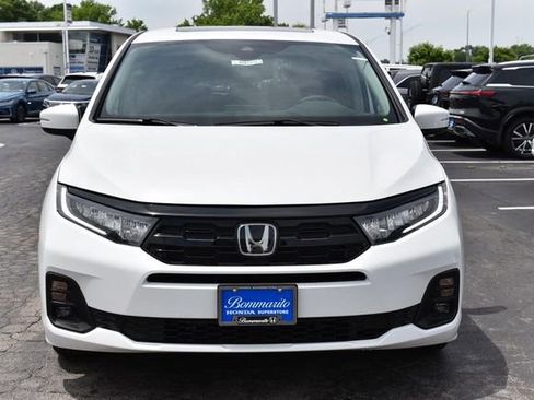 New 2026 Honda Odyssey Touring image 4