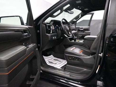 Used 2023 GMC Sierra 1500 AT4 w/ AT4 Premium Package AWD/4WD image 9