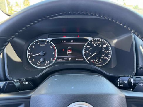 Used 2025 Nissan Rogue SV AWD/4WD image 41