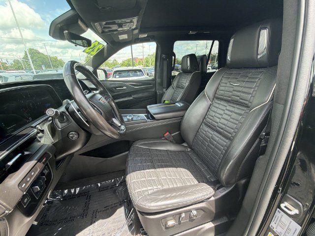 Used 2023 Cadillac Escalade V AWD/4WD image 13
