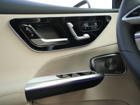 New 2026 Mercedes-Benz GLC 300 GLC 300 image 40