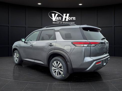 New 2026 Nissan Pathfinder SL AWD/4WD image 9