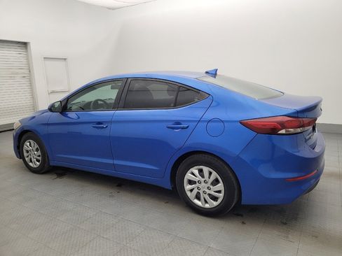 Used 2017 Hyundai Elantra SE image 3