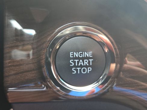 Used 2014 Toyota Avalon Limited FWD image 41