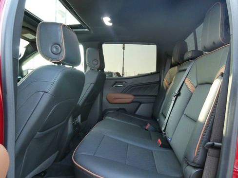 Used 2026 GMC Canyon AT4 w/ Technology Plus Package AWD/4WD image 18