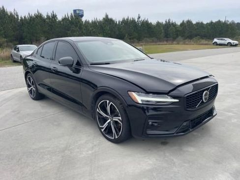 Used 2025 Volvo S60 B5 Plus image 7