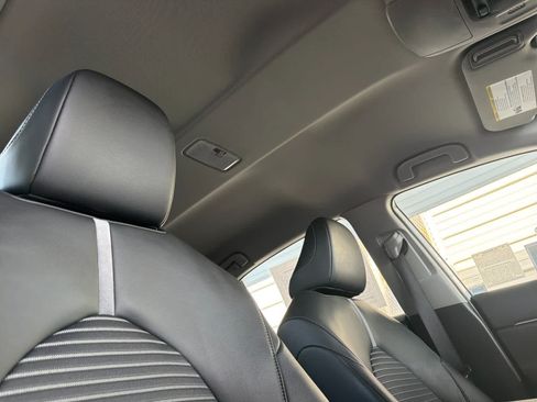 Used 2024 Toyota Camry SE FWD image 16