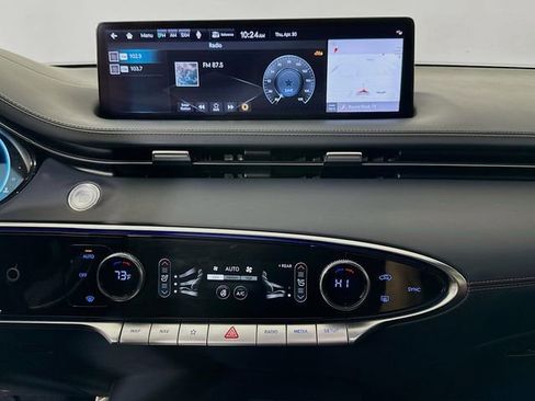 Used 2023 Genesis GV70 2.5T w/ Sport Prestige Package AWD/4WD image 15