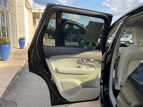 Certified 2024 Volvo XC90 B6 Plus AWD/4WD image 21