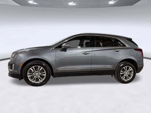 Used 2020 Cadillac XT5 Premium Luxury AWD/4WD image 2