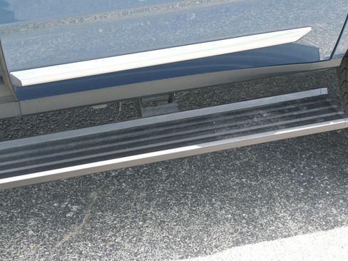 Used 2025 GMC Yukon Denali w/ Sun & Power Step Package RWD image 38