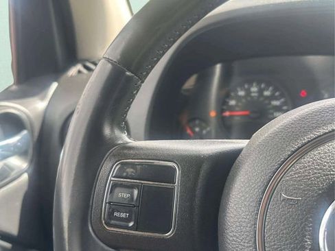 Used 2013 Jeep Compass Latitude AWD/4WD image 25