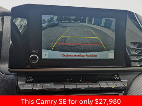 Used 2025 Toyota Camry SE FWD image 28