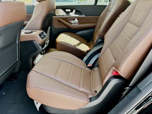 New 2026 Mercedes-Benz GLS 450 4MATIC image 30