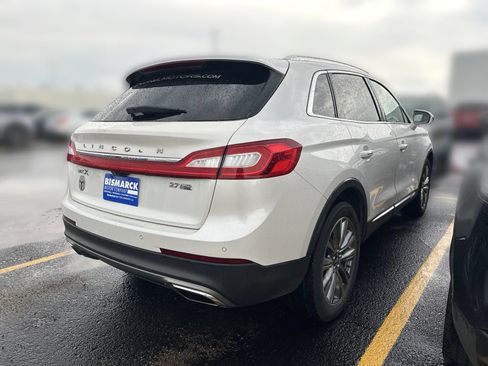 Used 2016 Lincoln MKX Reserve w/ Driver Assistance Package AWD/4WD image 3