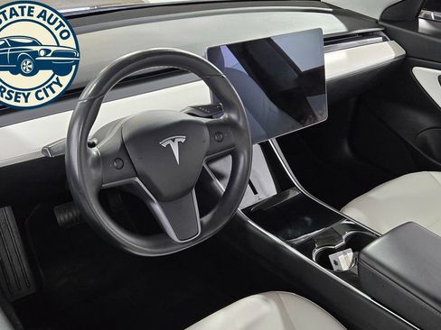Used 2018 Tesla Model 3 Long Range AWD/4WD image 11