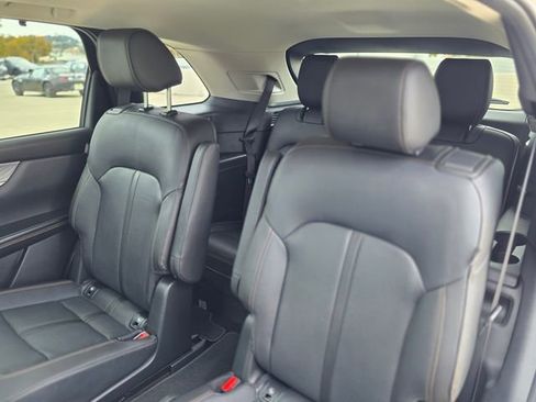 Certified 2024 MAZDA CX-90 Plug-In Hybrid w/ Preferred AWD/4WD image 19