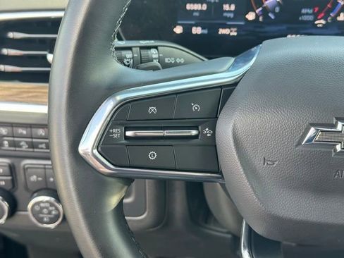 Certified 2025 Chevrolet Suburban Z71 AWD/4WD image 4