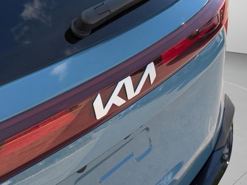 Certified 2024 Kia Seltos SX w/ SX Sunroof Package image 23