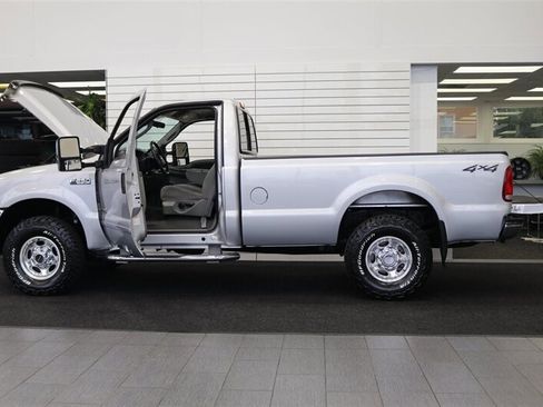Used 2003 Ford F250 XLT AWD/4WD image 10