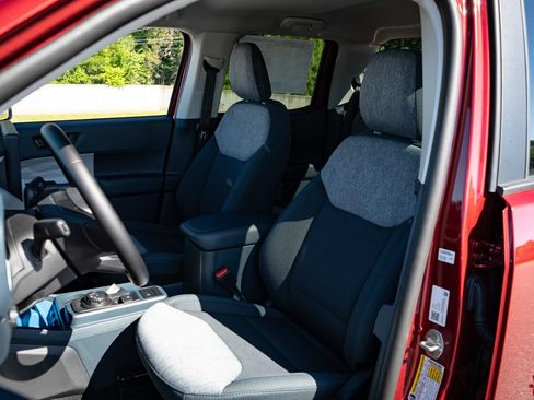 New 2026 Ford Maverick XLT w/ XLT Luxury Package FWD image 15