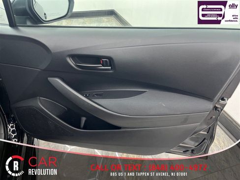 Used 2024 Toyota Corolla LE FWD image 38