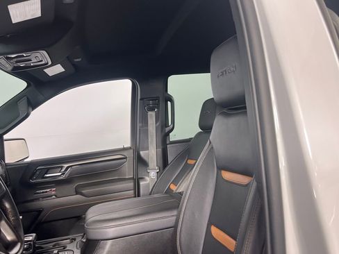 Used 2025 GMC Sierra 1500 AT4 w/ AT4 Premium Package image 24