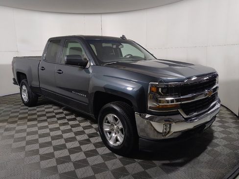 Used 2018 Chevrolet Silverado 1500 LT w/ All Star Edition image 13