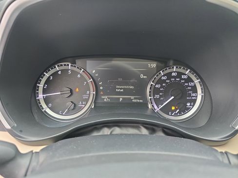 Used 2023 Toyota Highlander XLE image 27