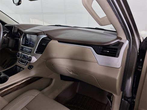 Used 2020 GMC Yukon SLT w/ HD Trailering Package image 38