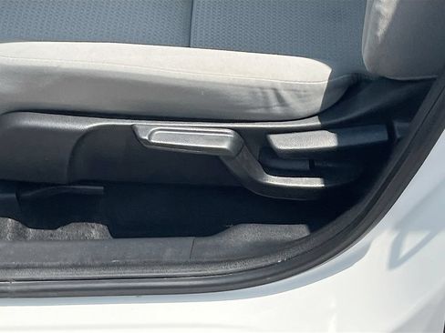 Used 2021 Honda HR-V LX image 18