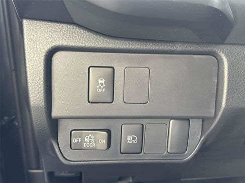 Used 2023 Toyota Tacoma SR AWD/4WD image 21