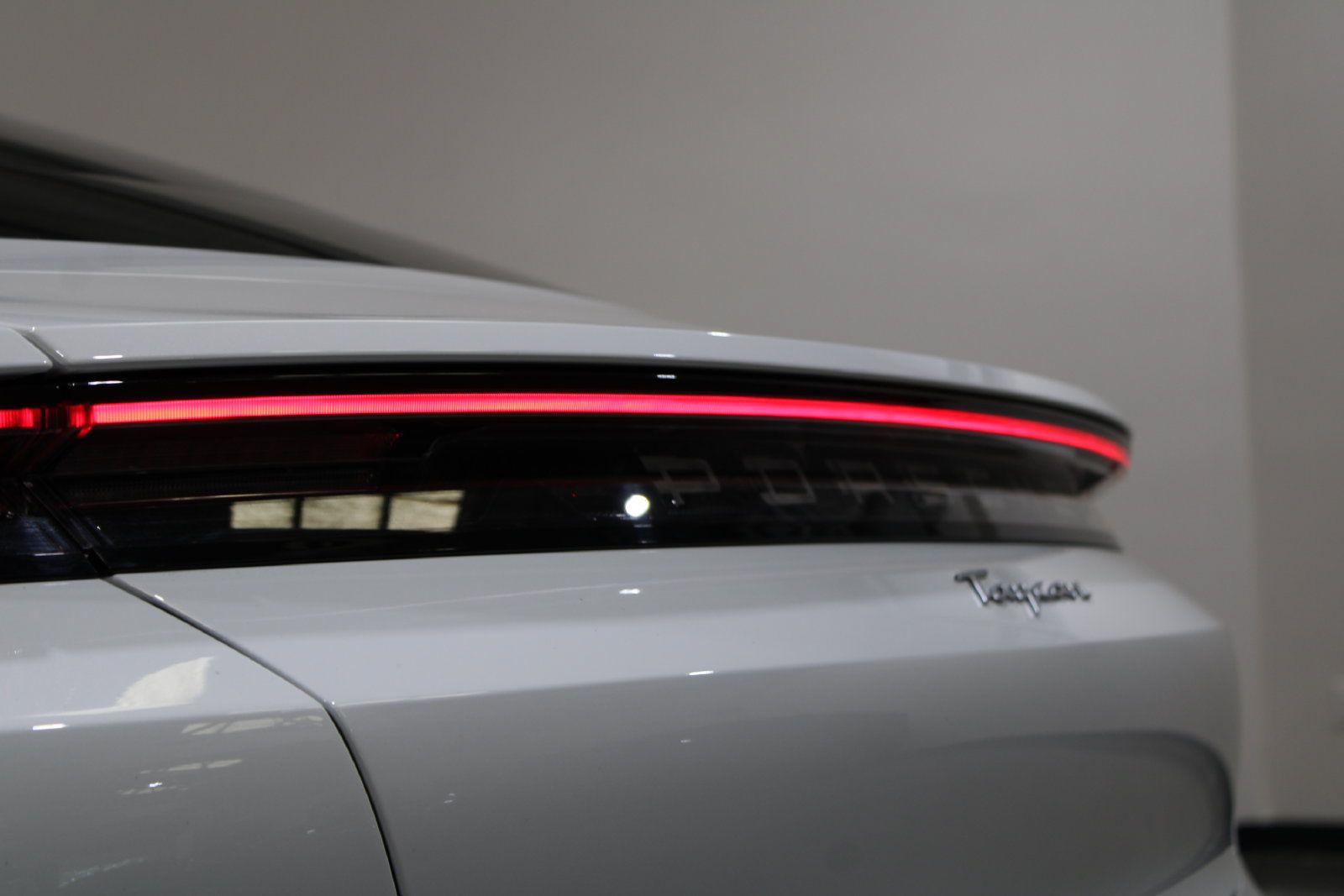 Used 2023 Porsche Taycan RWD image 14