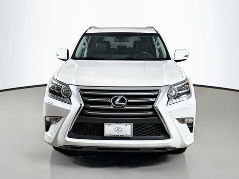 Used 2018 Lexus GX 460 Premium w/ Premium Package AWD/4WD image 2