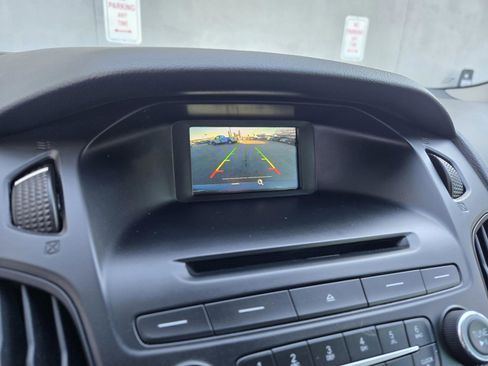 Used 2017 Ford Focus SE image 22