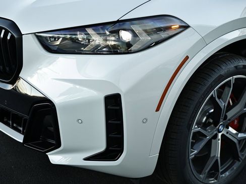 New 2026 BMW X5 xDrive40i w/ M Sport Package image 12