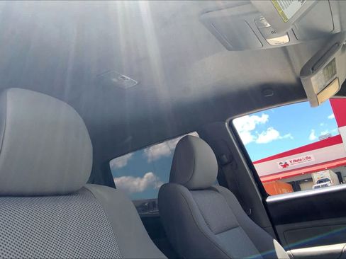 Used 2014 Toyota Tacoma 4x4 Double Cab image 30