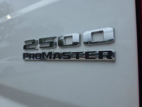 Used 2025 RAM ProMaster 2500 w/ Convenience Group image 4